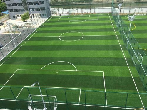 Green Synthetic Football Field Artificial Turf  70mm Height Rubber PP+PE 3