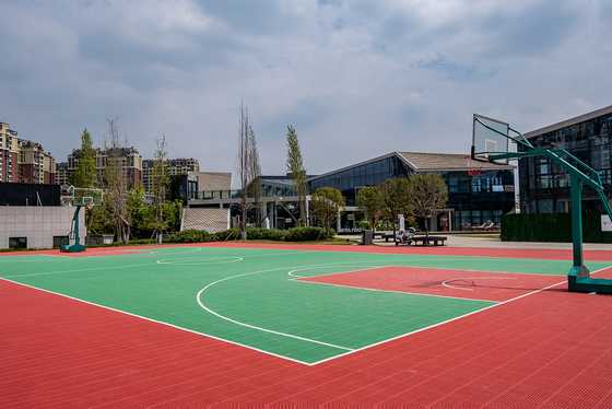 2500N Interlocking Sports Tiles Anti Fatigue Indoor And Outdoor Use