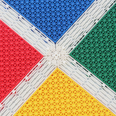 Polypropylene Interlocking Flooring Mats For Tennis Court Multicolor