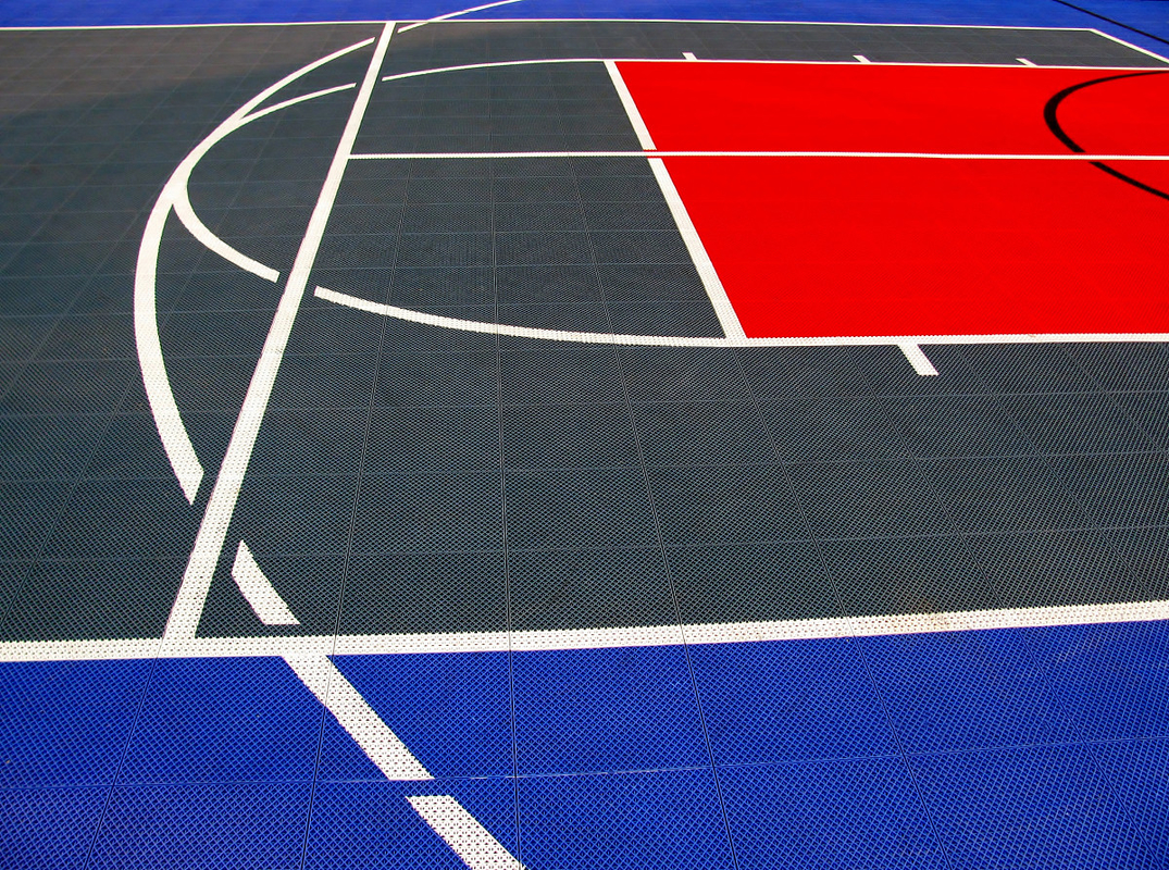 Interlocking Portable Indoor Sports Court For Basketball Flooring  350g/pc 3