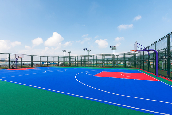 China IAAF Anti Aging PP Interlocking Tiles Moistureproof Sport Flooring